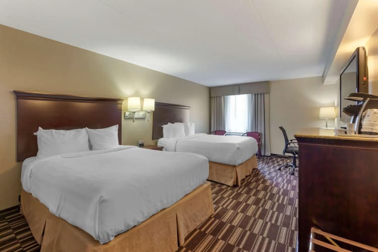 Best Western Plus Orillia Hotel photo 4
