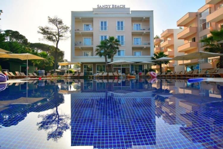 Sandy Beach Resort photo 2