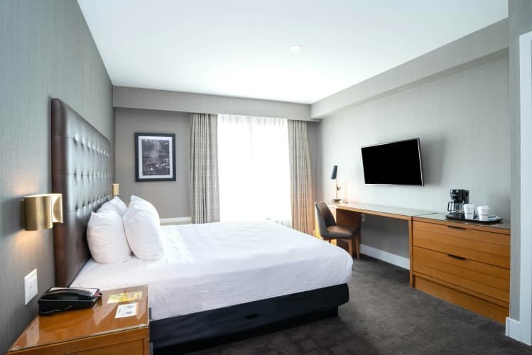 Sandman Hotel Hamilton photo 5