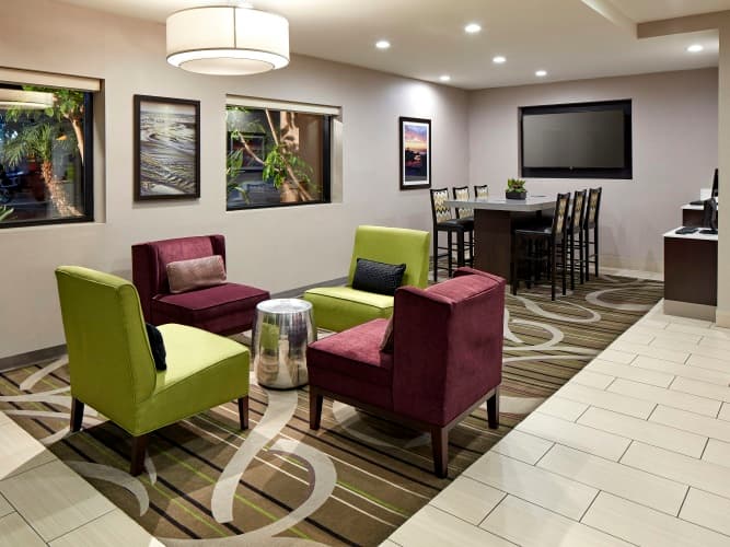 La Quinta Inn And Suites San Diego Seaworld Zoo Area photo 2