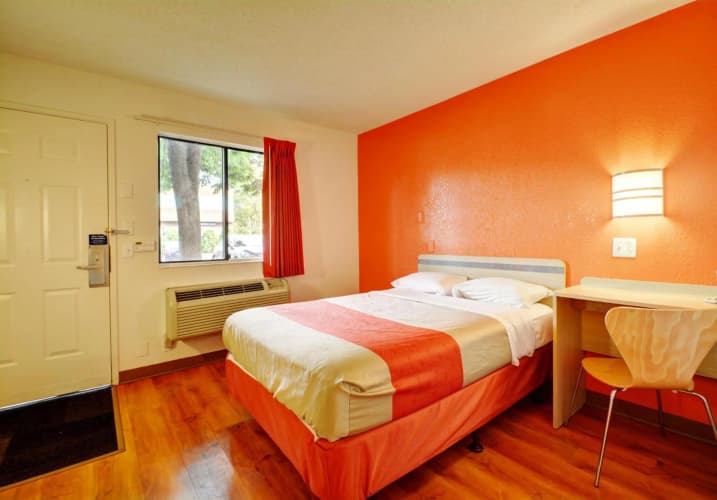Motel 6 photo 5