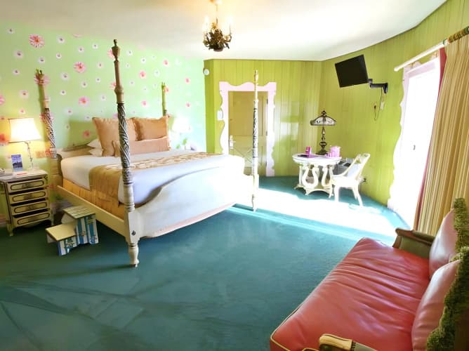 Madonna Inn photo 3