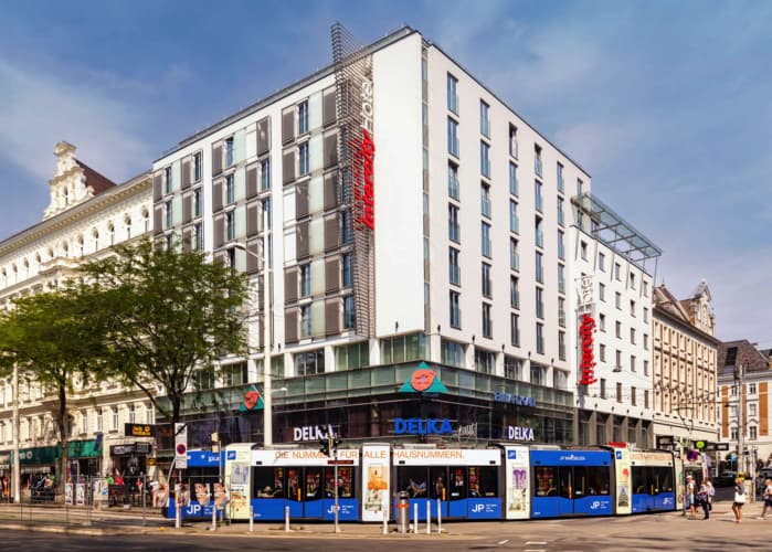 InterCityHotel Wien photo 2