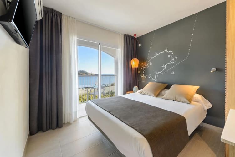 Vibra Cala Tarida Hotel photo 5