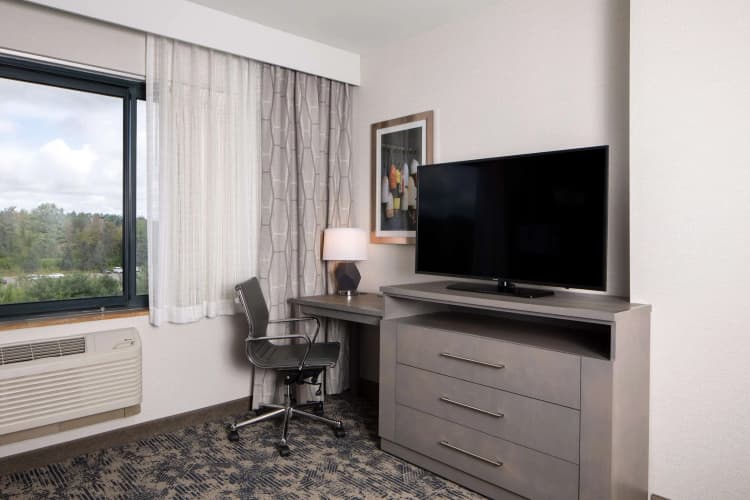 Embassy Suites by Hilton Portland Maine photo 5