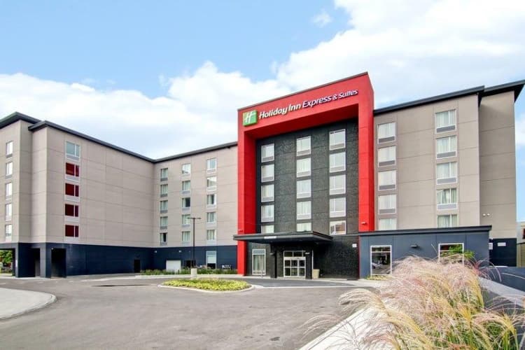 Holiday Inn Express & Suites Oshawa Downtown - Toronto Area photo 2