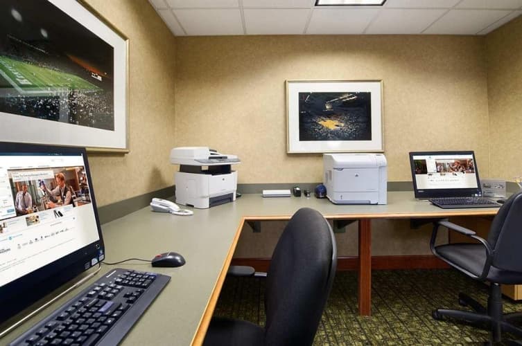 Embassy Suites by Hilton Lexington/UK Coldstream, photo 4