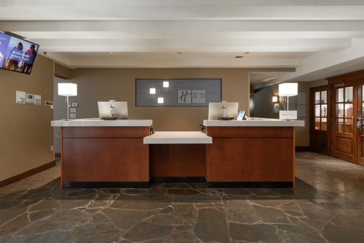 Holiday Inn Express & Suites Tremblant photo 3