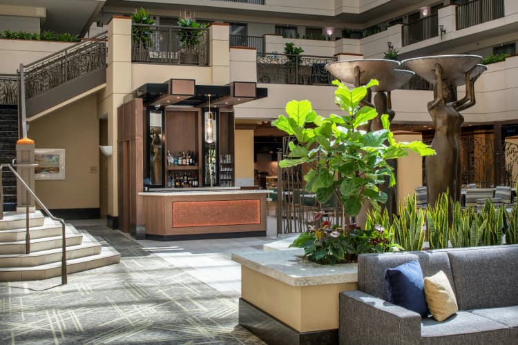Embassy Suites by Hilton Sacramento Riverfront Promenade photo 3