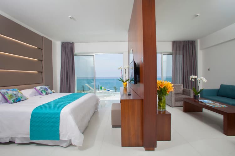 King Evelthon Beach Hotel and Resort photo 4