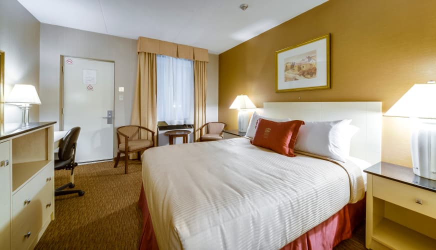 Monte Carlo Inn Toronto West Suites photo 4