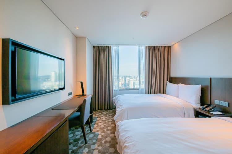 Lotte City Hotel Myeongdong photo 4