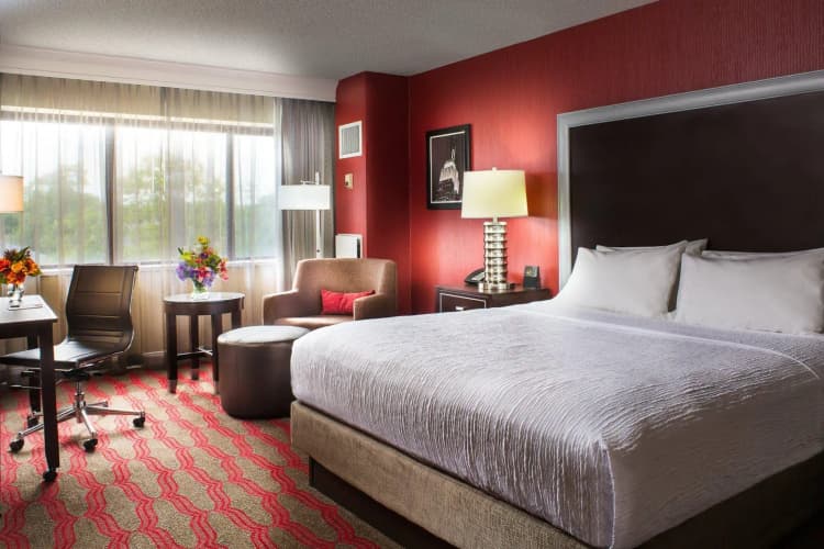 Laguardia Plaza Hotel photo 4
