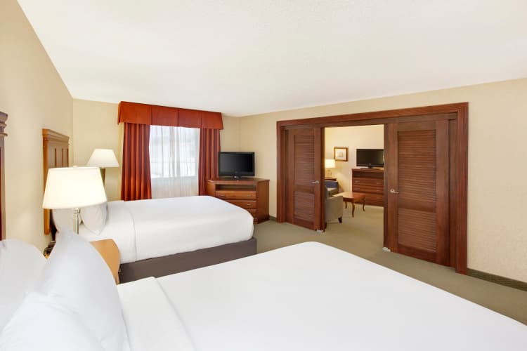 Holiday Inn Express Dallas Market Center photo 5