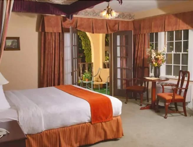 Historic Santa Maria Inn photo 4