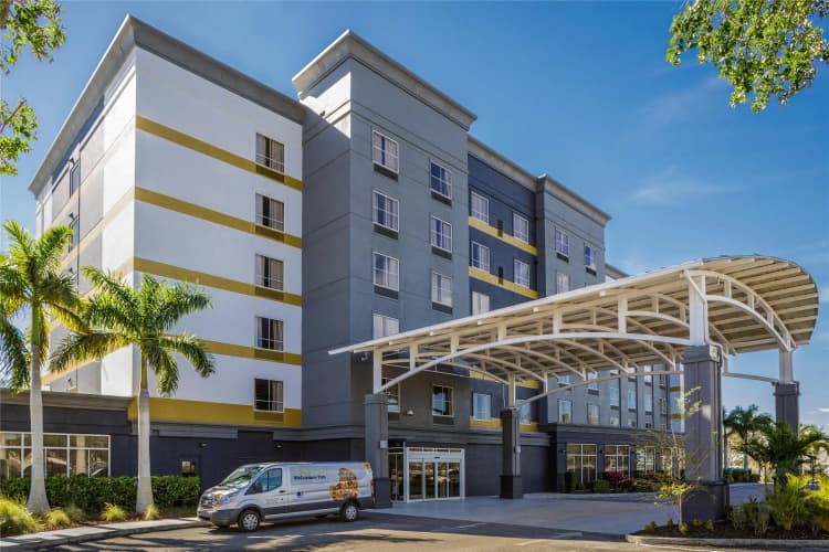 DoubleTree by Hilton Sarasota Bradenton Airport photo 2