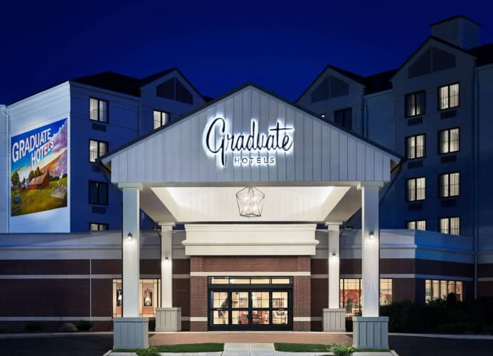 Graduate By Hilton Storrs photo 2