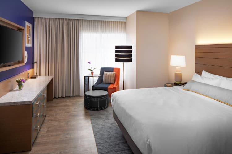 Hotel Indigo Gainesville-Celebration Pointe photo 5