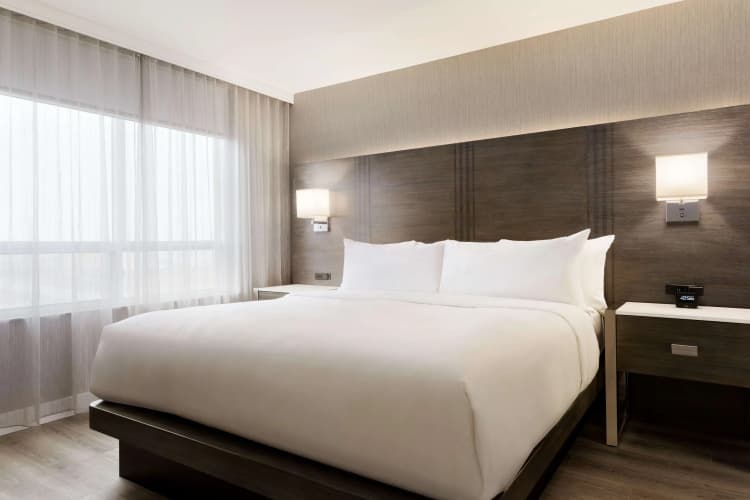 Embassy Suites by Hilton Toronto Airport, photo 5