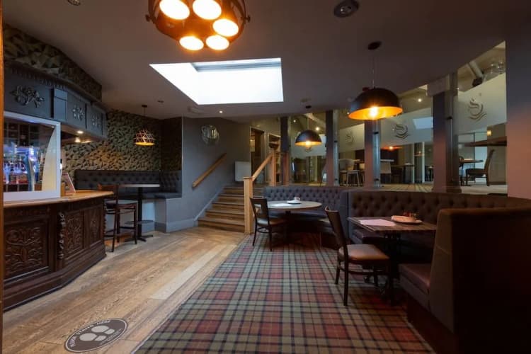 The White Swan, photo 2