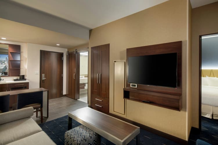Embassy Suites by Hilton Seattle Downtown Pioneer Square photo 4