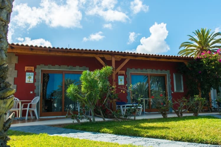 HL Miraflor Suites Hotel photo 2