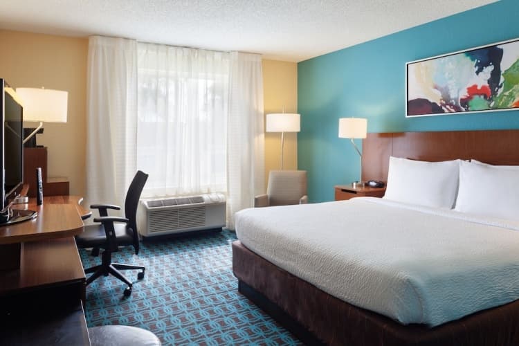 Fairfield Inn & Suites Lake Buena Vista in Marriott Village photo 4