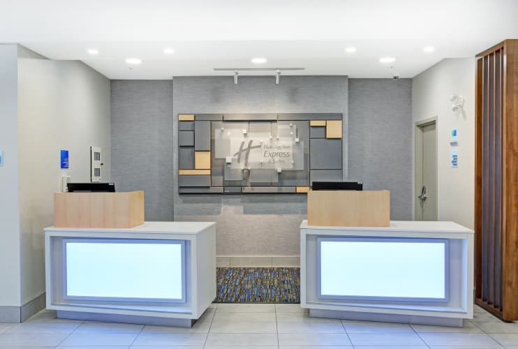 Holiday Inn Express & Suites Woodstock South photo 4