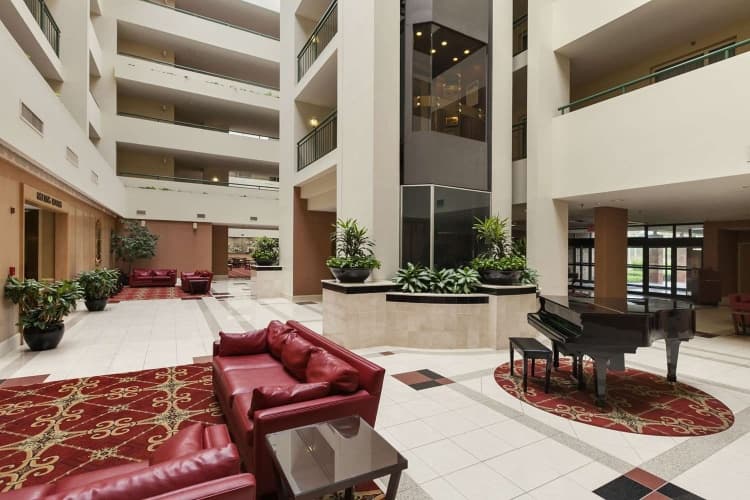 Embassy Suites by Hilton Philadelphia Valley Forge, photo 3