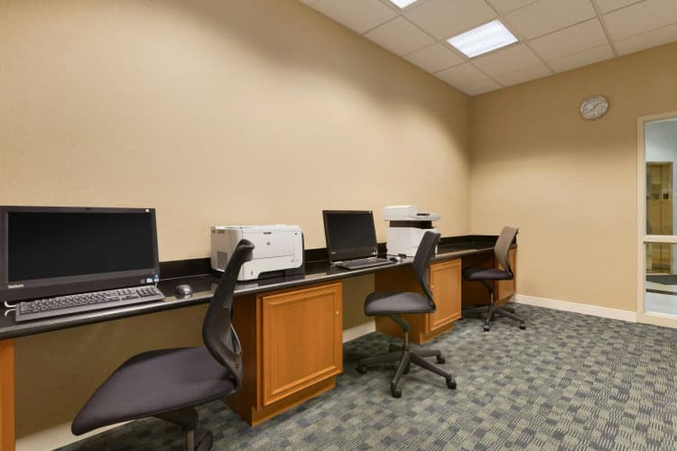 Embassy Suites by Hilton Newark Wilmington South photo 5