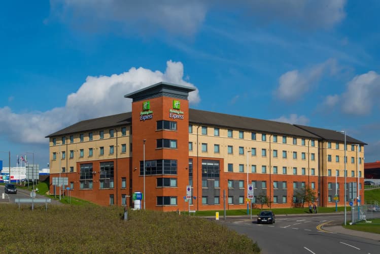 Holiday Inn Express London - Luton Airport, photo 2