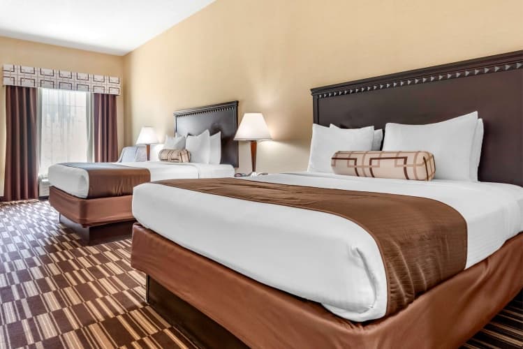 Best Western Plus Victor Inn & Suites, photo 4