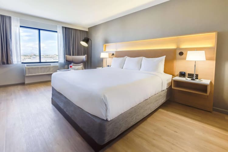 Radisson Hotel Phoenix Airport photo 5