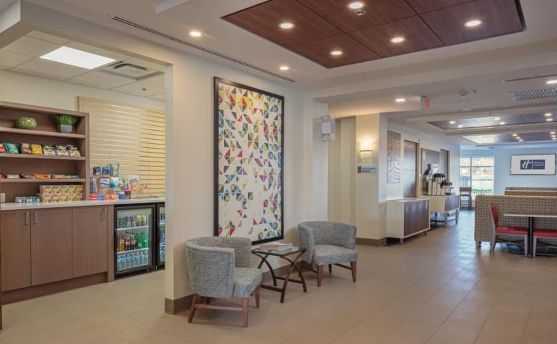 Holiday Inn Express & Suites Belleville, photo 3