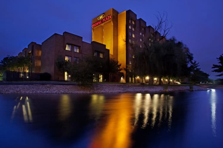 Crowne Plaza Columbus North Worthington photo 2