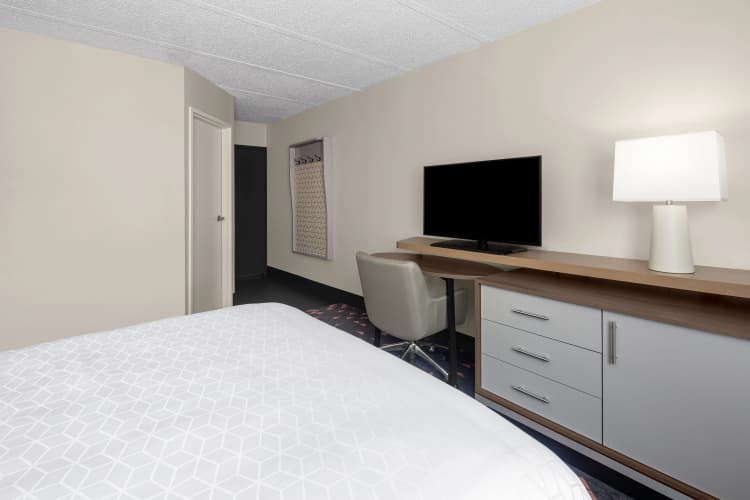 Holiday Inn Hasbrouck Heights-Meadowlands photo 4
