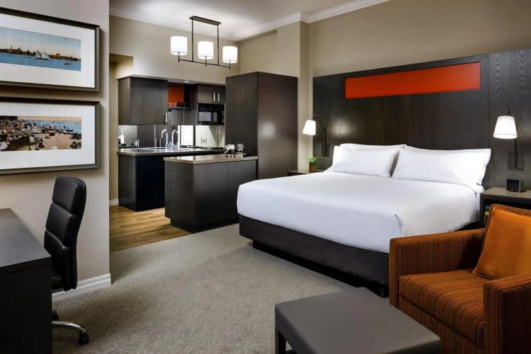 One King West Hotel & Residence photo 4