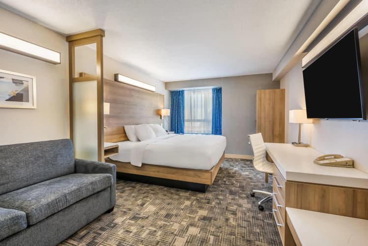 Microtel Inn & Suites By Wyndham Timmins photo 5