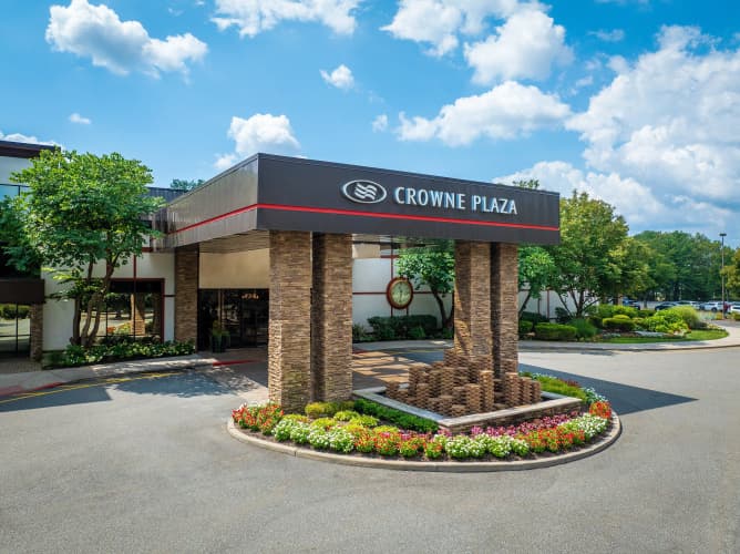 Crowne Plaza Suffern-Mahwah photo 2