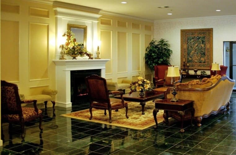 Ashmore Inn And Suites photo 3