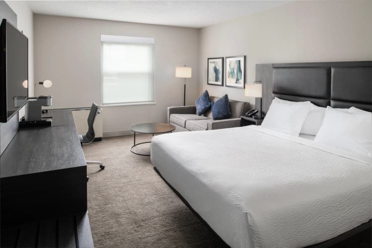 La Quinta Inn & Suites Burlington photo 4