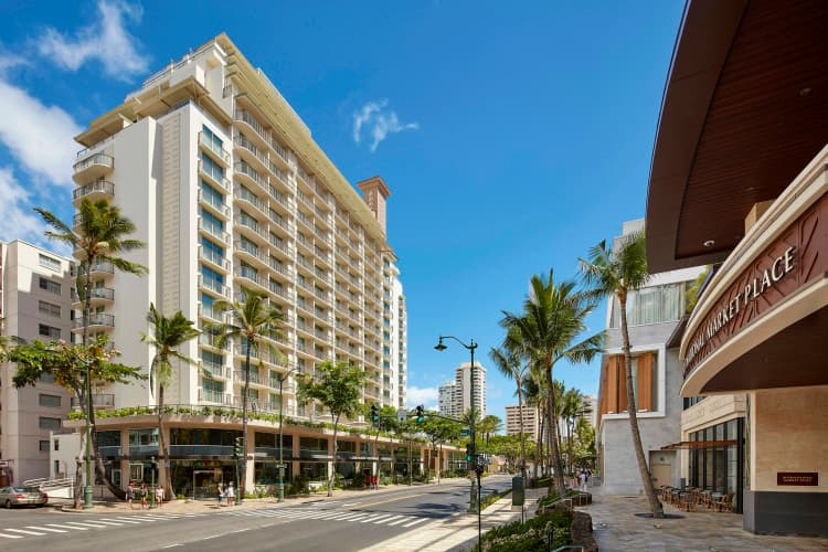 Hilton Garden Inn Waikiki Beach photo 2