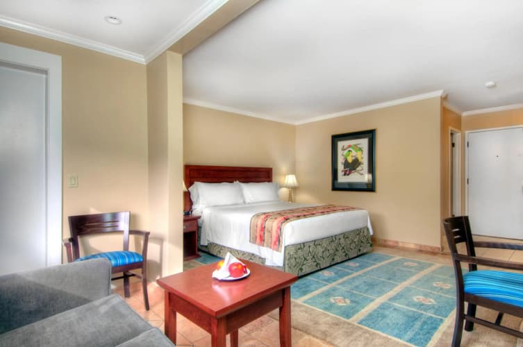 Dinah's Garden Hotel photo 3