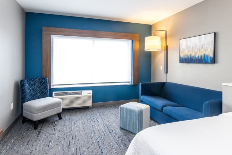 Holiday Inn Express And Suites Louisville Downtown photo 4