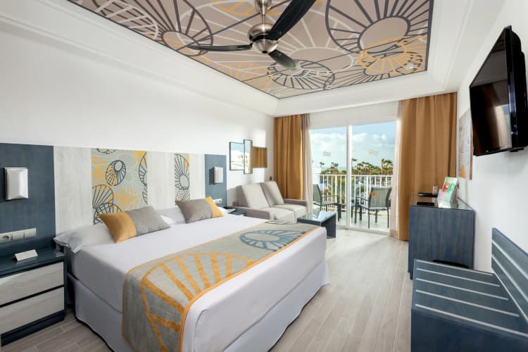 Riu Chiclana photo 3