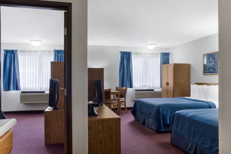 EverSpring Inn & Suites photo 5