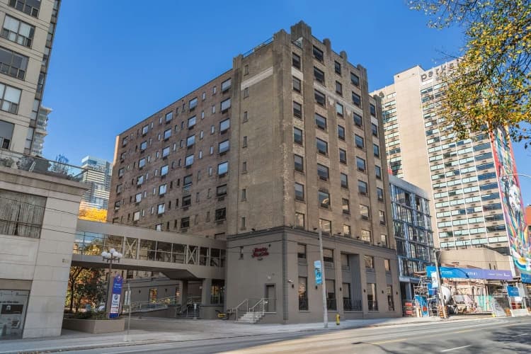 Hampton Inn & Suites by Hilton Toronto Downtown photo 2