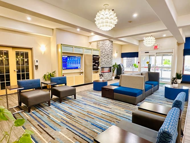 Holiday Inn & Suites Regina photo 3