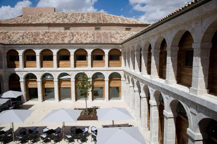 Parador de Alcala de Henares photo 2