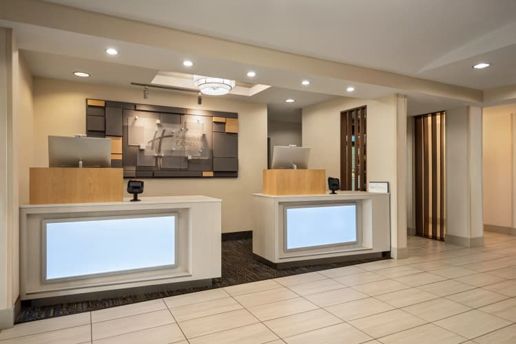 Holiday Inn Express Hotel & Suites Fredericksburg photo 5